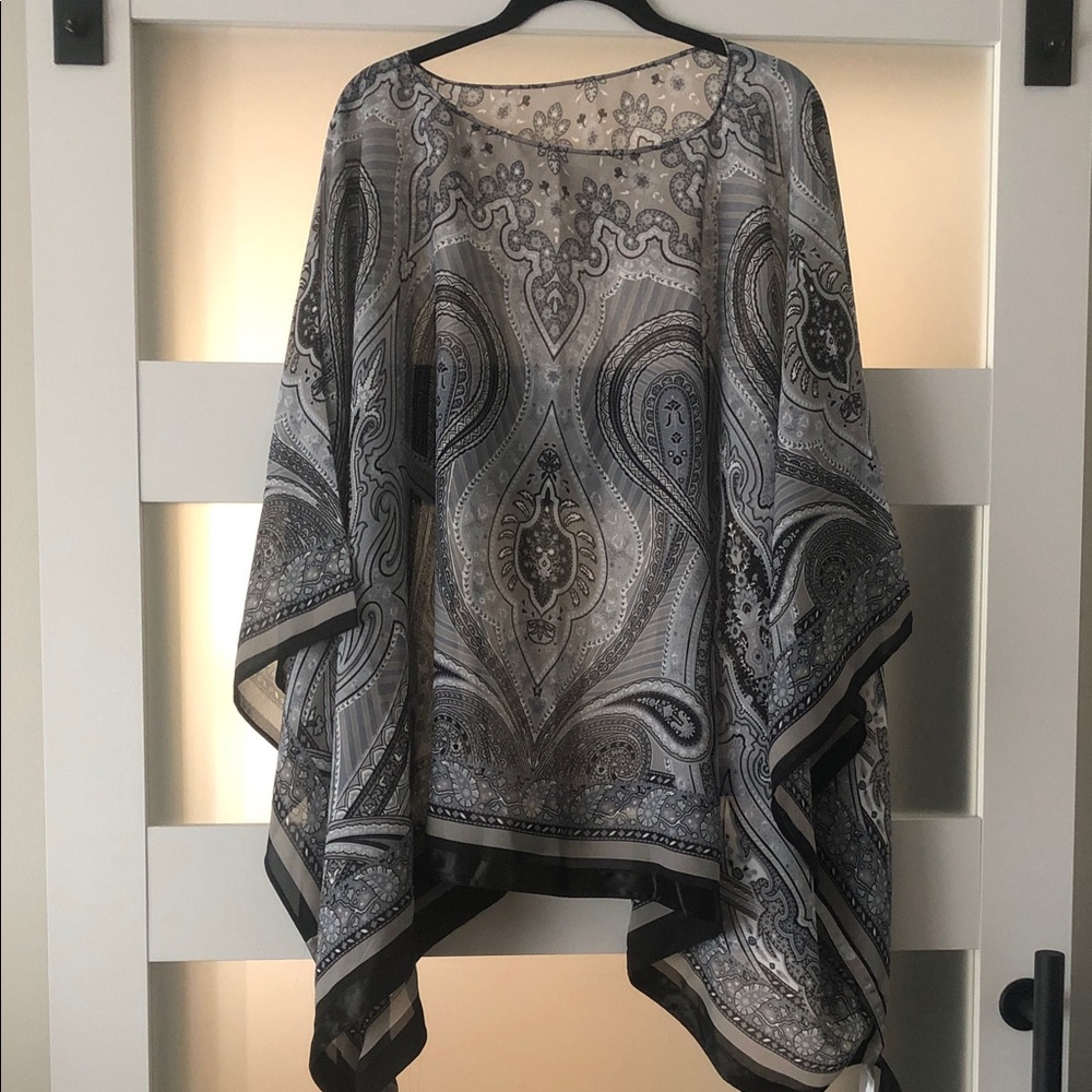 Elegant Paisley Print Poncho Wrap